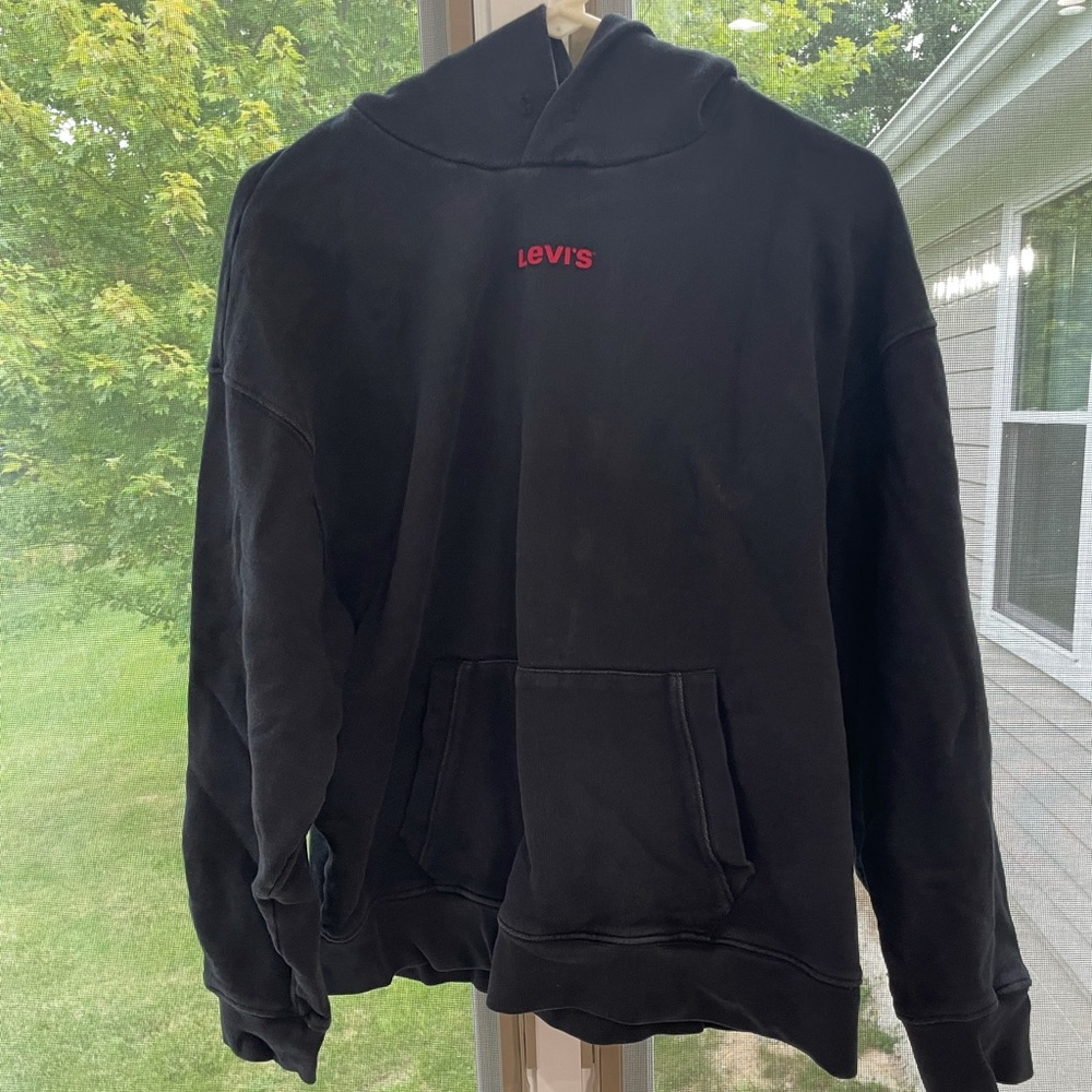 Black Levi’s sweatshirt women’s Medium